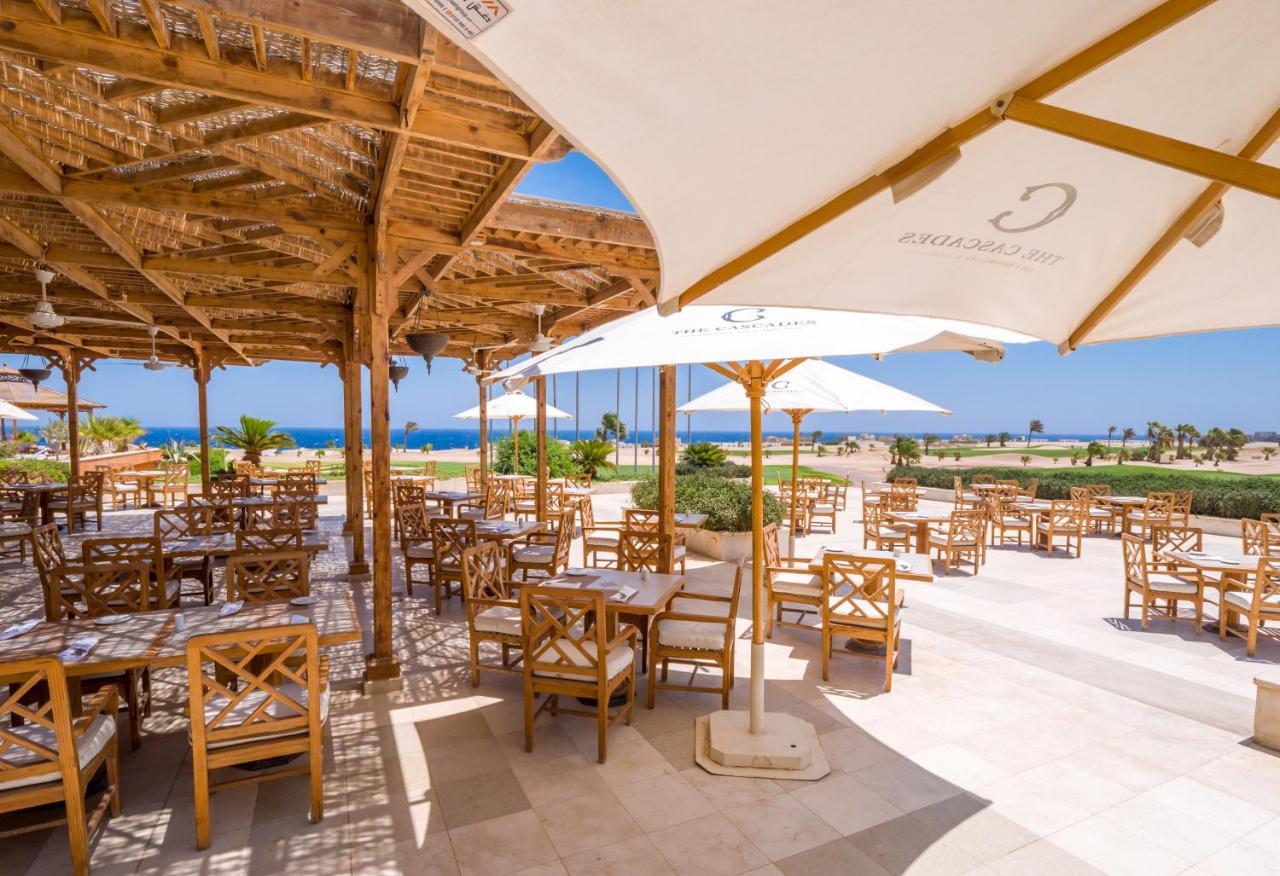 The Cascades Golf Resort, Spa & Thalasso Soma Bay Exterior photo The restaurant at the beach