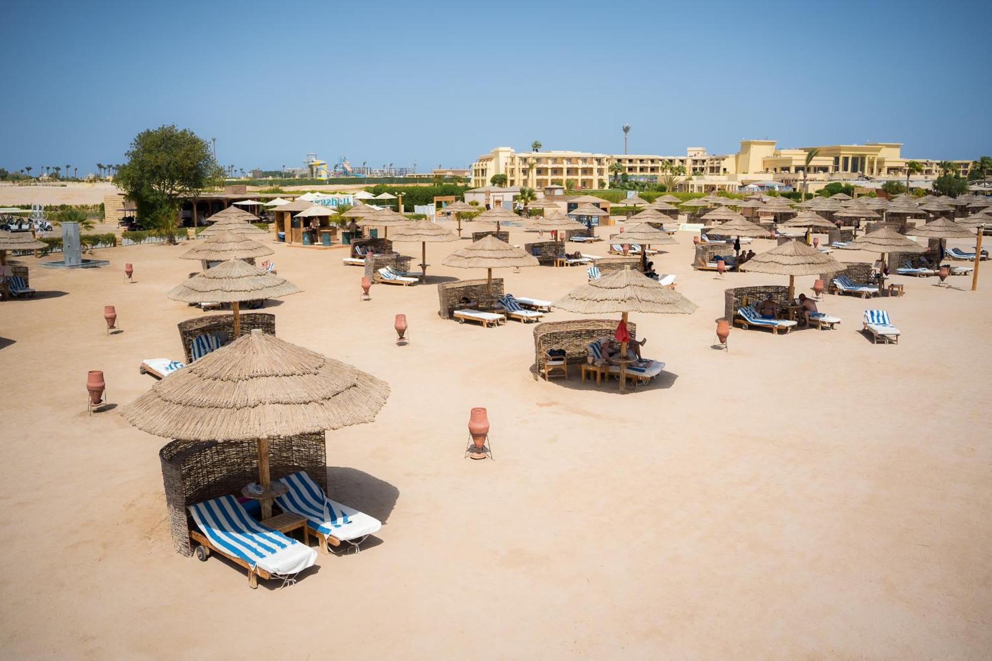The Cascades Golf Resort, Spa & Thalasso Soma Bay Exterior photo El Alamein
